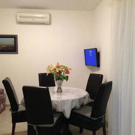 By The Sea Cove Kalebova Luka, - 11616 * 罗戈兹尼察